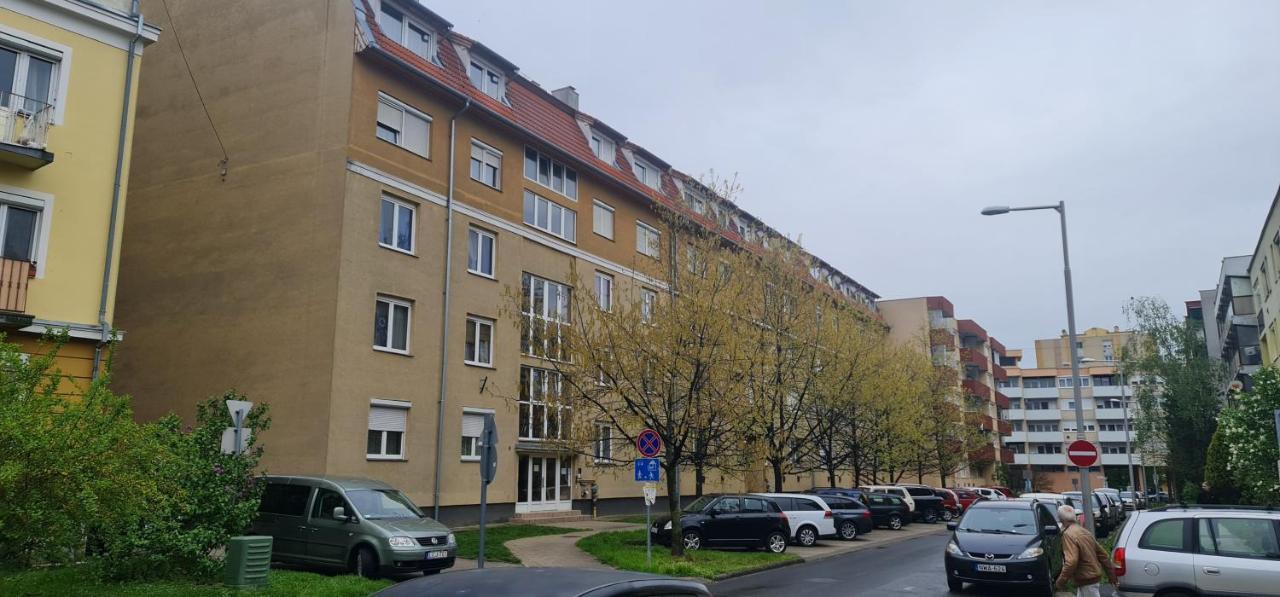 Ybs Apartman Zalaegerszeg Exterior photo